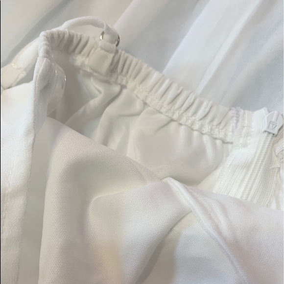 ❌DONATED❌White V-neck Surplice Adjustable Straps Maxi Shorts Romper - Picture 12 of 17